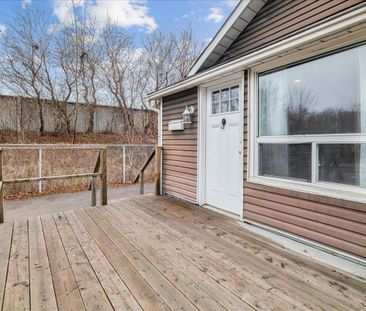 For Lease - 7 North Park Avenue, Hamilton, Ontario - Photo 4