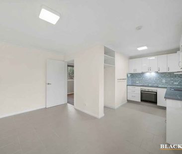 GROUND FLOOR UNIT - Photo 1