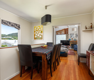 Well-Presented and Private Family Home! - Photo 3