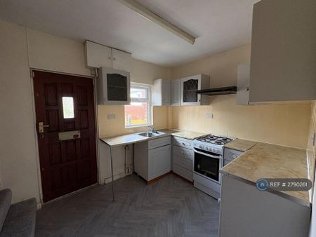 2 bedroom terraced house to rent - Photo 2