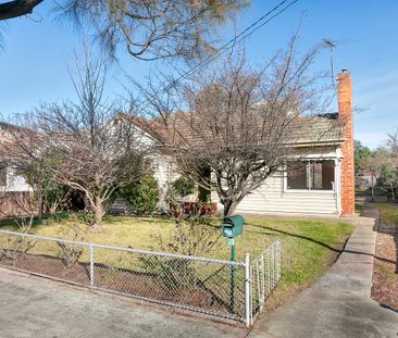 In the heart of it all! - Photo 1