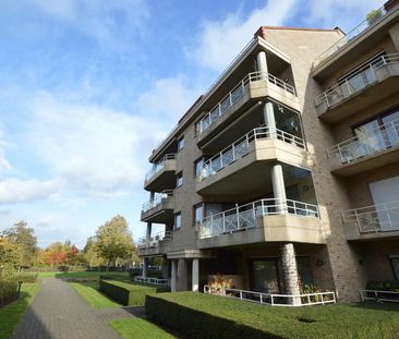 Prachtig gemeubeld appartement op zeer rustig gelegen locatie op Linkeroever. - Photo 1