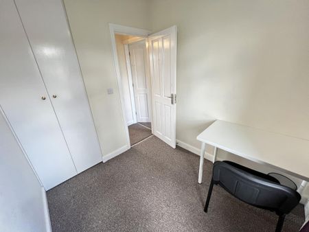 Tile Hill Lane, Tile Hill, Coventry, Cv4 9dw - Photo 2