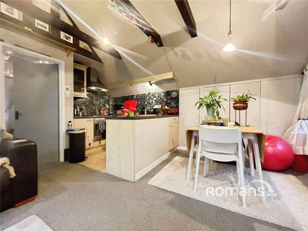 1 bedroom apartment to rent - Photo 3