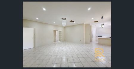 Family Comfort & Convenience in Booragoon-Applecross SHS!! - Photo 3