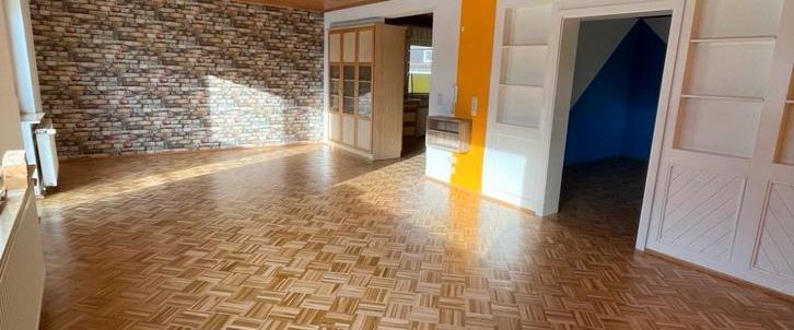 Familiäres Wohnen: Großzügige Wohnung mit Balkon im ZFH - Photo 1