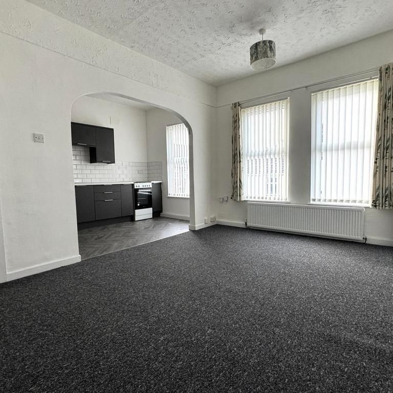 3 bedroom apartment to rent - Photo 1