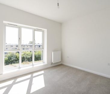 3 bedroom semi-detached house to rent - Photo 6
