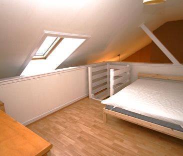 Dalintober Street, Luxury Fully Furnished 2 Bed – Available 10/11/2025 - Photo 4