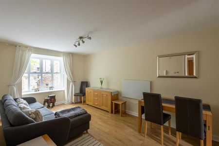 2 bedroom flat to rent - Photo 3