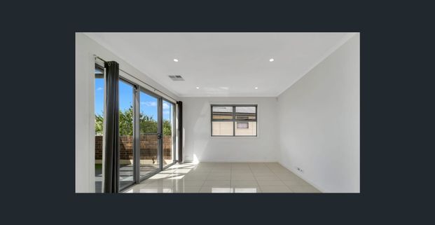 Perfectly Positioned in St Clair – Spacious, Modern & Convenient - Photo 1