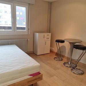 Location Appartement 16.8 M² SAINT-LOUIS 449 € - Photo 3