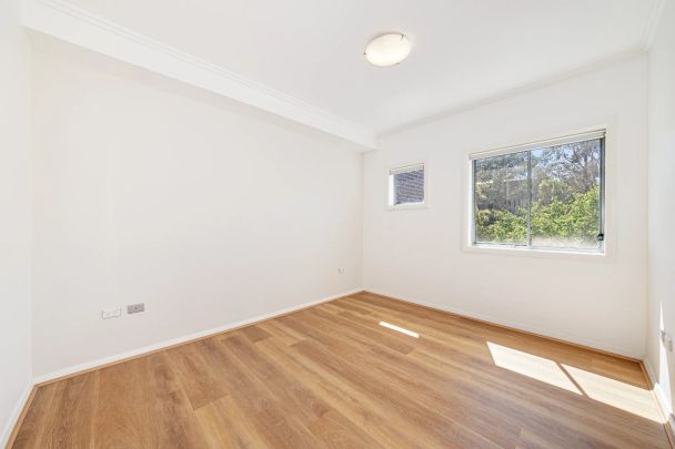 Spacious & Stylish Apartment in Prime Wahroonga Location - Photo 1