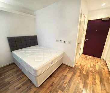 Studio to rent - Photo 2