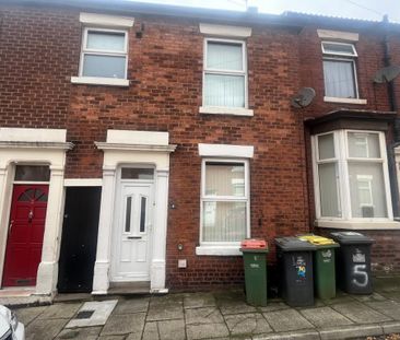 2 bedroom terraced house to rent - Photo 5