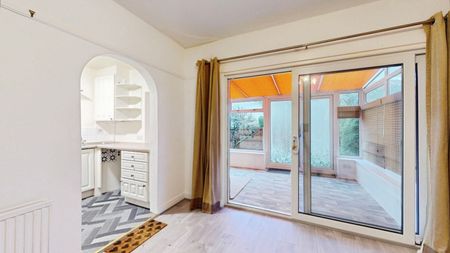 3 bedroom House To Let - Photo 4