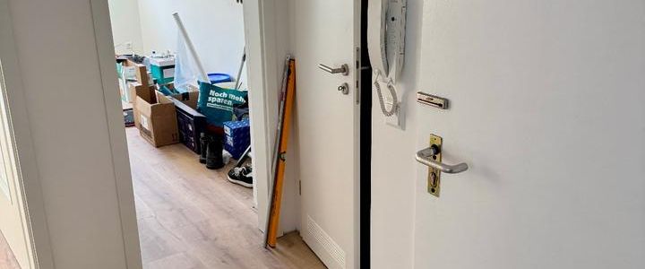 Frisch kernsanierte Eigentumswohnung mit Carport in ruhiger Lage - Photo 1