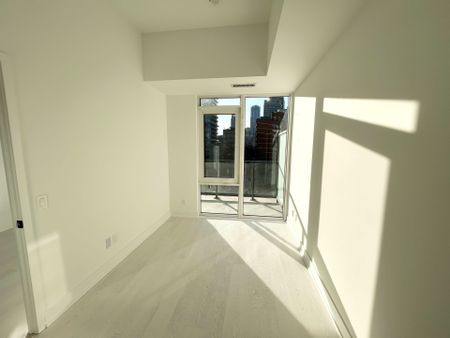 For Lease - 308 Jarvis Street Unit# 704, Toronto, Ontario - Photo 3