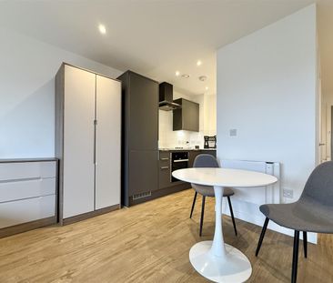Lincoln House, Bolton - Photo 1