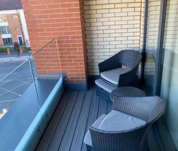 Masons Hill, Bromley, Kent, BR2 - Photo 1