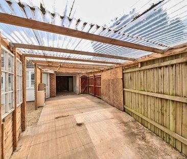 Banbury, Oxfordshire, OX16 - Photo 2