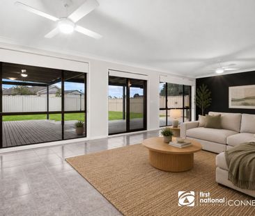 CHARMING FAMILY HOME IN CONVENIENT BLIGH PARK LOCATION! - Photo 1