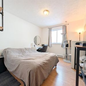 Immeuble - 122 De Carillon 3 ½ à Louer – Sherbrooke Ouest - Photo 2