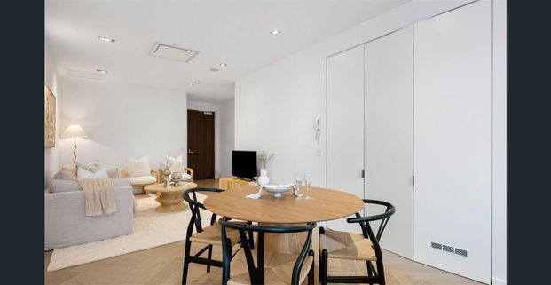 Perfect 2 Bedroom Luxury Townhouse - Photo 1