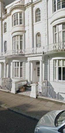 1 Bed Flat, Gloucester Terrace, W2 - Photo 1