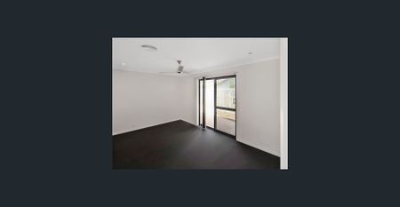 A Fusion of Lifestyle and Location – Modern 4-Bedroom Townhouse in Hoppers Crossing - Photo 3