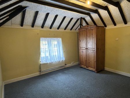 2 bedroom semi-detached house to rent - Photo 3