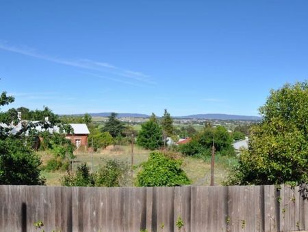 LIGHT FILLED HOME IN QUIET AREA - Photo 3