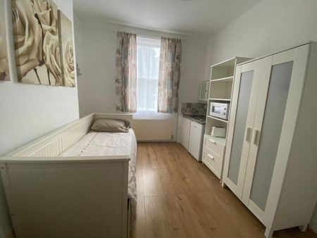 House share to rent - Photo 3