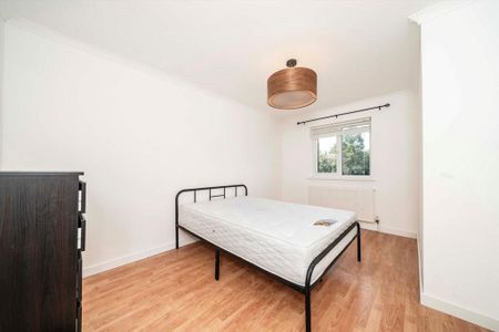 2 bedroom semi-detached house to rent - Photo 3