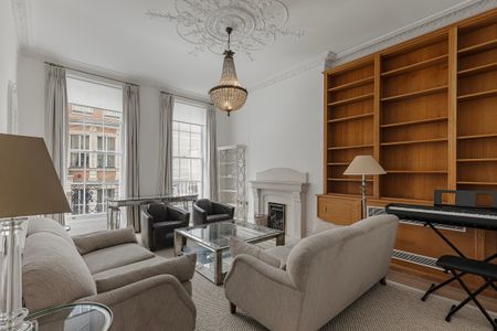A Spacious Five-Storey House in Mayfair - Photo 2