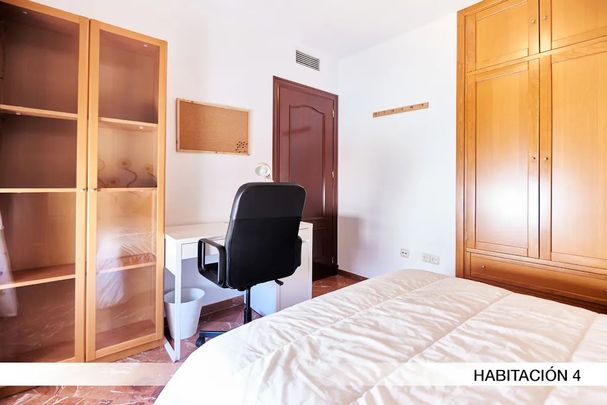 Calle Marqués del Nervión, Sevilla, Andalusia 41005 - Photo 1