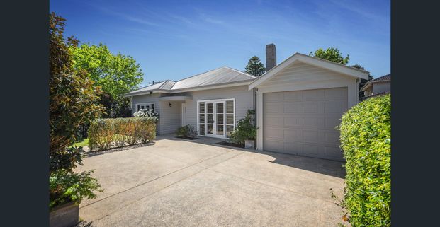 PICTURE PERFECT | FAMILY OASIS | FABULOUS LOCATION - Photo 1