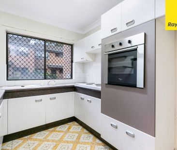 Spacious Two Bedroom Townhouse - Photo 3