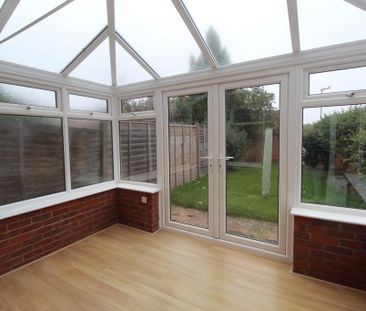 2 bedroom semi-detached house to rent - Photo 5