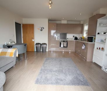 2 bedroom apartment to rent - Photo 4