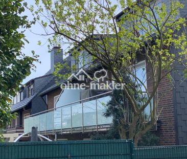 Dachgeschosswohnung mit Klimaanlage, Dusche, Wanne, Balkon, mit Bli... - Photo 4