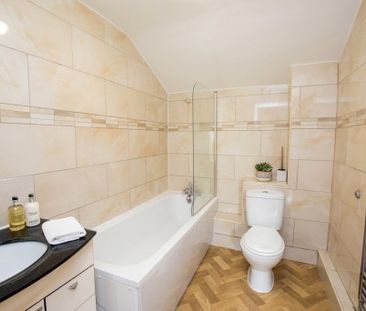 Radwin Close, Romford, RM5 - Photo 5