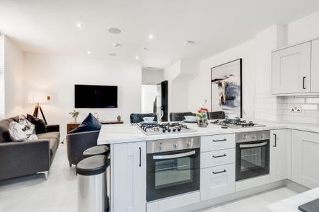 6 bedroom house to rent - Photo 2