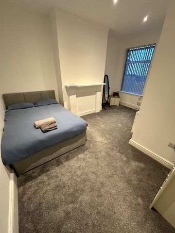 Room in a Shared House, Laird Street, CH41 - Photo 5