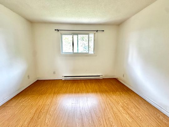 For Lease - 71 WELLESLEY Crescent Unit# D, London East, Ontario - Photo 1