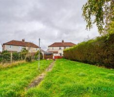 3 BEDROOM House - Semi-Detached - Photo 4