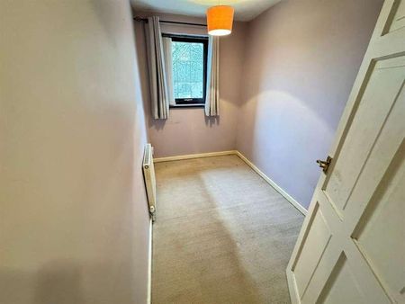 Farmhouse Way, Willenhall, WV12 - Photo 2