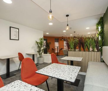 1 bedroom in a flat share to rent - Photo 3