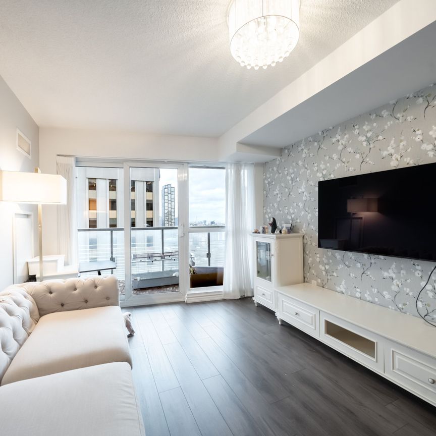 For Lease - 386 Yonge Street Unit# 1703, Toronto, Ontario - Photo 1