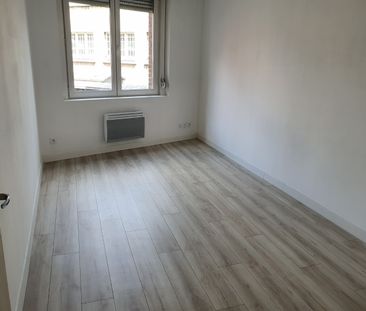 Location Appartement 2 pièces 50m² VALENCIENNES 59300 - Photo 4